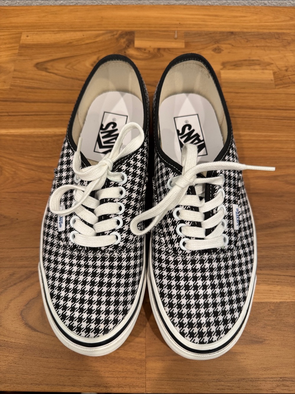 Vans Authentic Houndstooth Low-Top Sneakers - Black & White